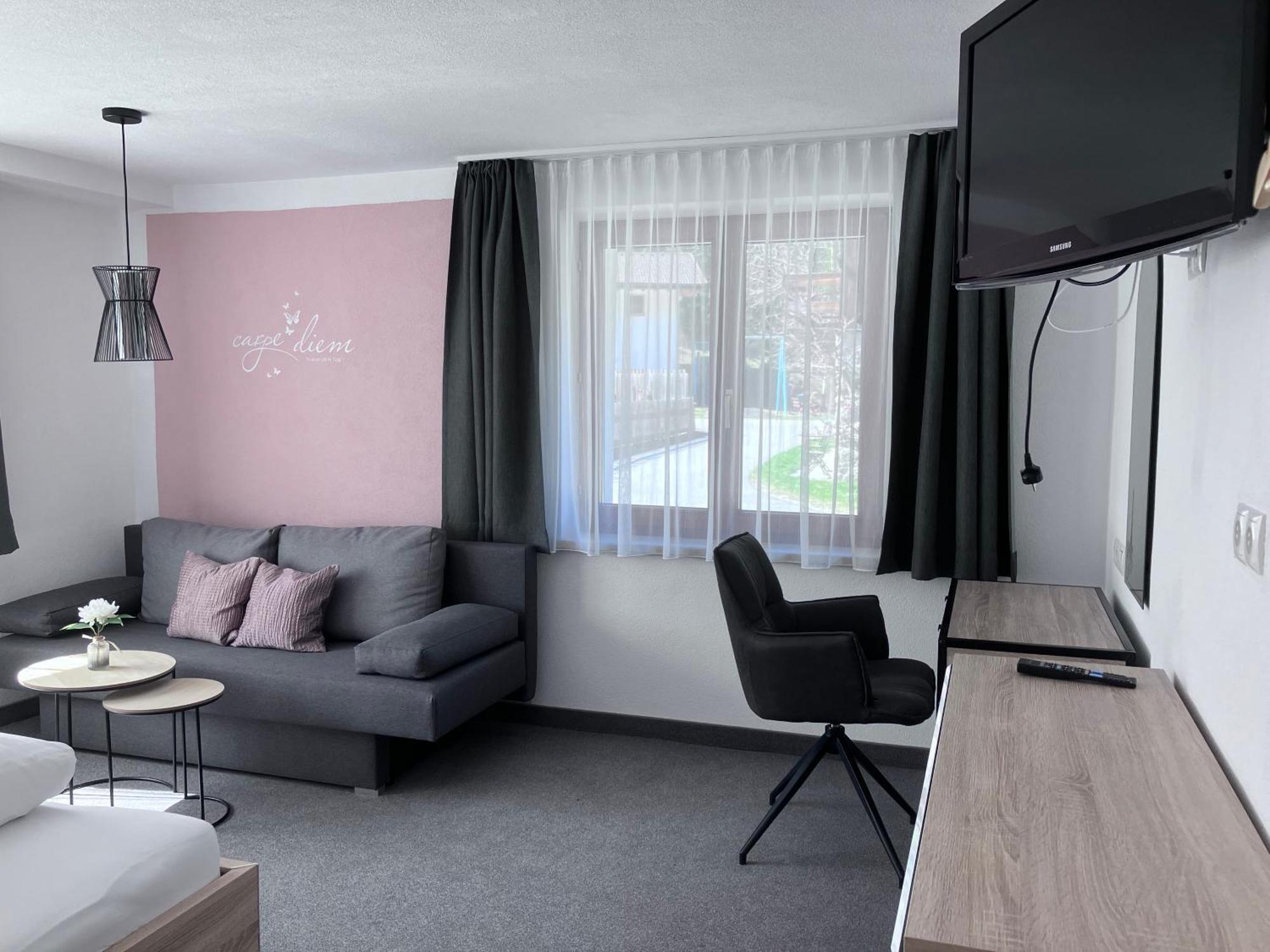 Haus Plankensteiner Hotel Каунертал Екстериор снимка